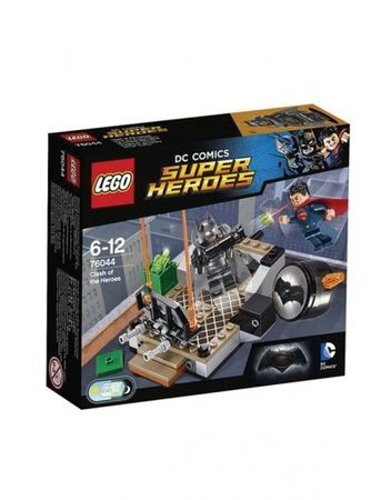 LEGO SUPER HEROES Сблъсъкът на героите 76044